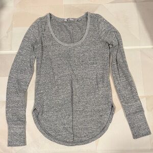 Abercrombie & Fitch Gray Long Sleeve Tee